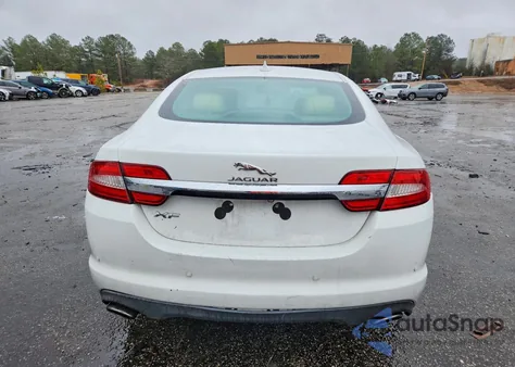 2015 Jaguar Xf 2.0T Premium из США, поврежденный, VIN SAJWA0FS9FPU73817